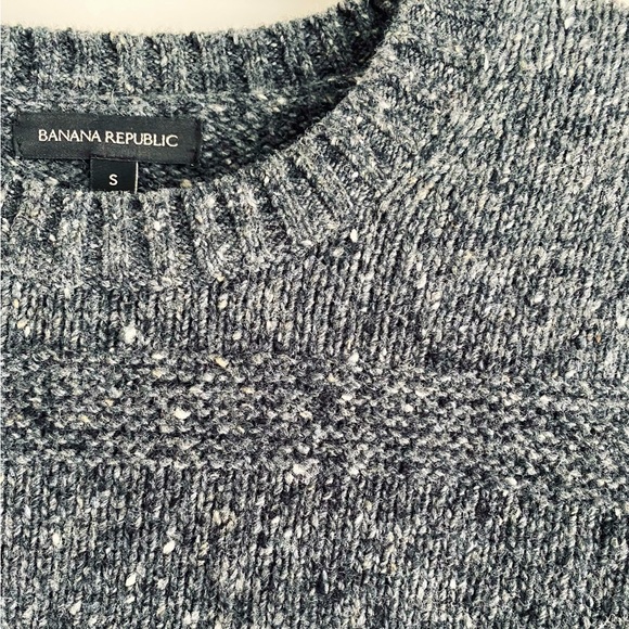 Banana Republic dark grey wool sweater size S - Picture 2 of 5